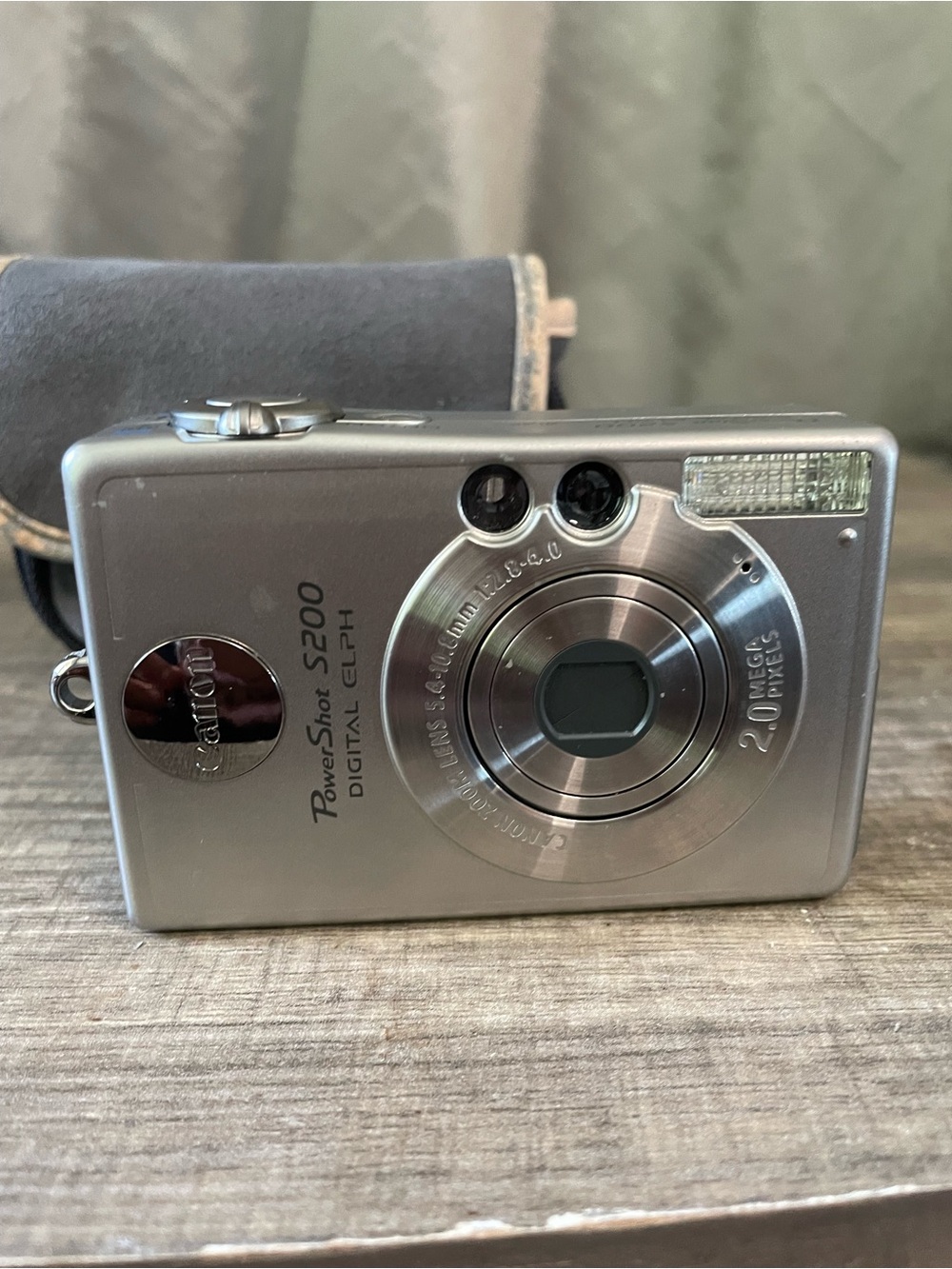 Vintage Y2K Canon PowerShot S200 Digital ELPH 2.0MP Camera Bundle – Case & Disk